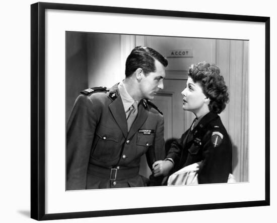 I Was A Male War Bride, Cary Grant, Ann Sheridan, 1949-null-Framed Photo