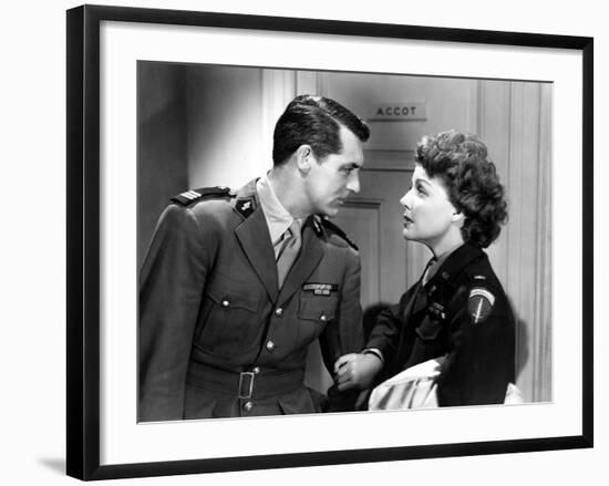 I Was A Male War Bride, Cary Grant, Ann Sheridan, 1949-null-Framed Photo