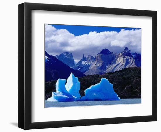 Icebergs in Lake Grey and Mountains of the Macizo Paine Massif, Patagonia, Chile-Richard I'Anson-Framed Photographic Print