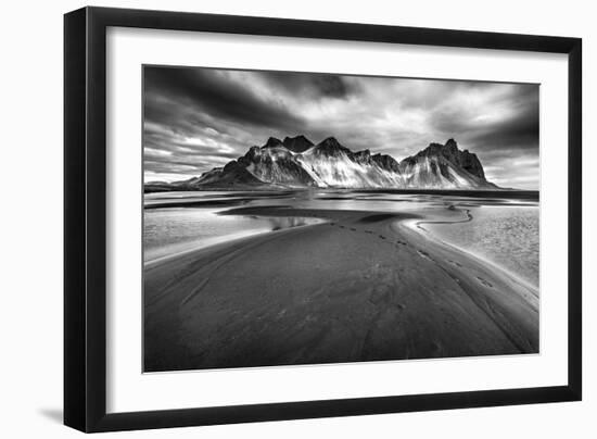 Iceland 90-Maciej Duczynski-Framed Photographic Print