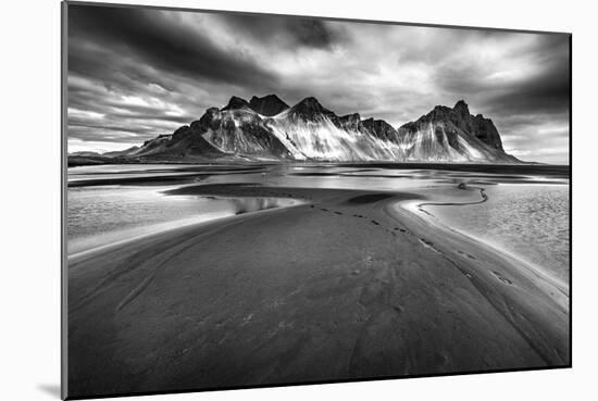 Iceland 90-Maciej Duczynski-Mounted Photographic Print