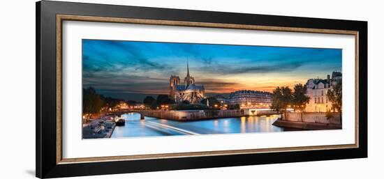 Ile De La Cite and Notre Dame at Sunset, Paris, France-null-Framed Photographic Print