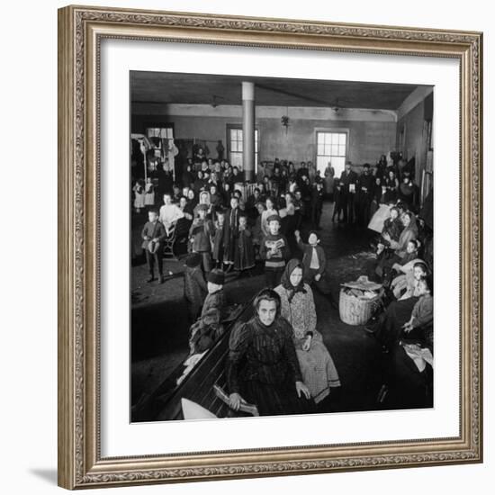 Immigrants Awaiting Examination at Ellis Island, 1902-null-Framed Photo