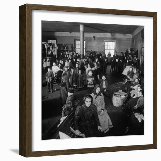 Immigrants Awaiting Examination at Ellis Island, 1902-null-Framed Photo