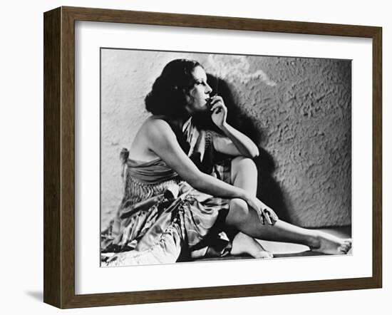 Imperio Argentina-null-Framed Photographic Print