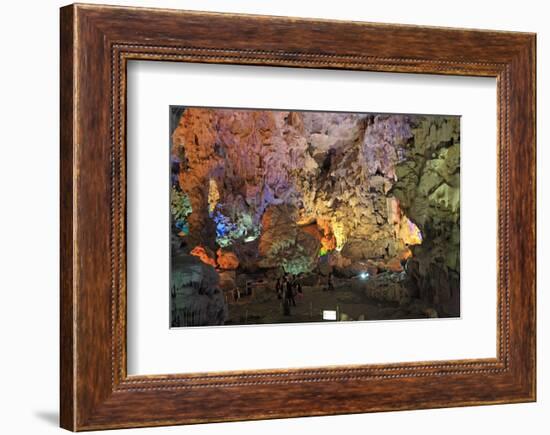 In Hang Dau Go Cave, Hang Dau Go Island in Ha Long Bay, North Vietnam, Quang Ninh, Vietnam-null-Framed Art Print