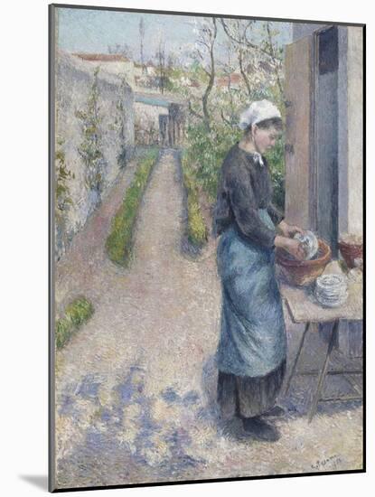 In the Garden at Pontoise: a Young Woman Washing Dishes, 1882-Camille Pissarro-Mounted Giclee Print