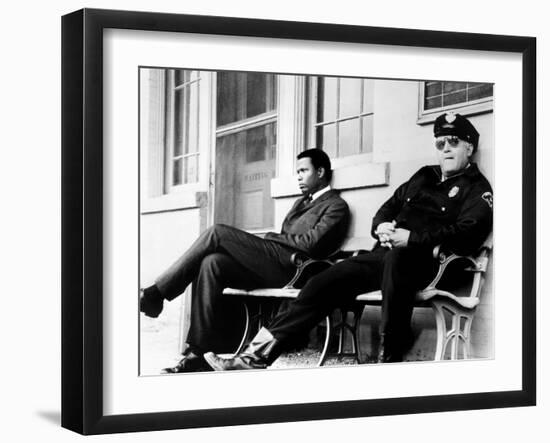In the Heat of the Night, Sidney Poitier, Rod Steiger, 1967-null-Framed Photo