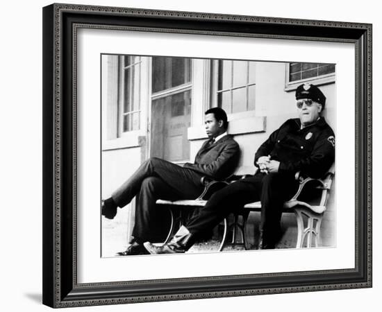 In the Heat of the Night, Sidney Poitier, Rod Steiger, 1967-null-Framed Photo