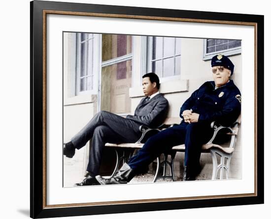 In the Heat of the Night, Sidney Poitier, Rod Steiger, 1967-null-Framed Photo