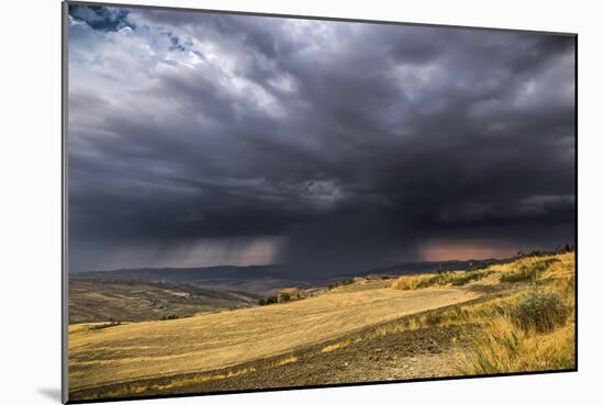 Incoming-Giuseppe Torre-Mounted Photographic Print