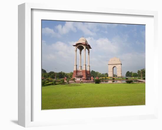 India Gate, 42 Metre High, Eastern End of the Rajpath, New Delhi, Delhi, India, Asia-Gavin Hellier-Framed Photographic Print