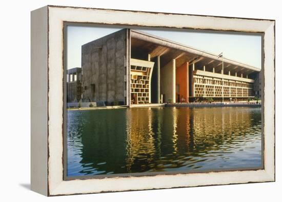 India: Supreme Court-Le Corbusier-Framed Premier Image Canvas