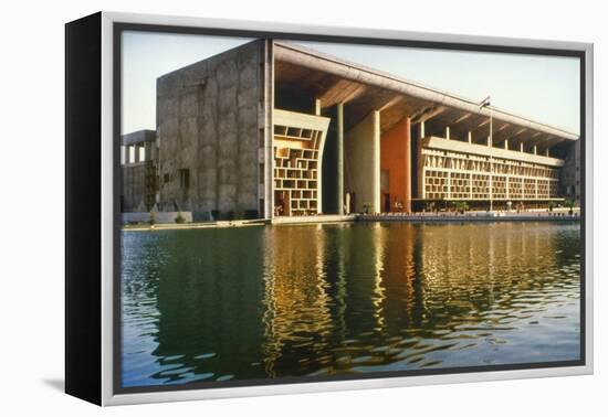 India: Supreme Court-Le Corbusier-Framed Premier Image Canvas