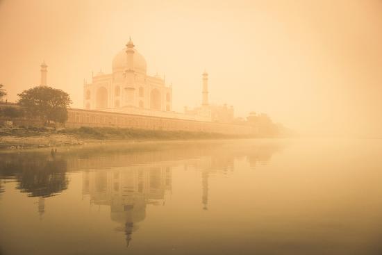 India Uttar Pradesh Agra Taj Mahal Unesco Site Yamuna River And Morning Mist Photographic Print Michele Falzone Art Com India Uttar Pradesh Agra Taj Mahal Unesco Site Yamuna River And Morning Mist Photographic Print Michele Falzone Art Com
