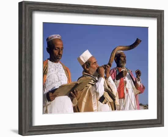 Indian Rabbi Blowing the Shofar Horn on the Jewish Sabbath-Alfred Eisenstaedt-Framed Photographic Print