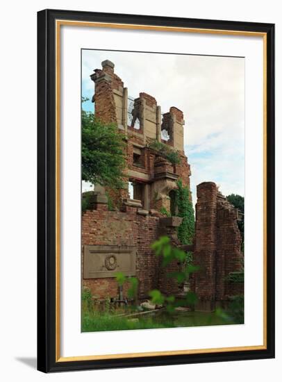 Indianapolis garden, Indianapolis, Indiana, USA-Anna Miller-Framed Photographic Print