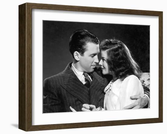 Indiscretions THE PHILADELPHIA STORY by George Cukor avecJames Stewart and Katharine Hepburn, 1940 -null-Framed Photo