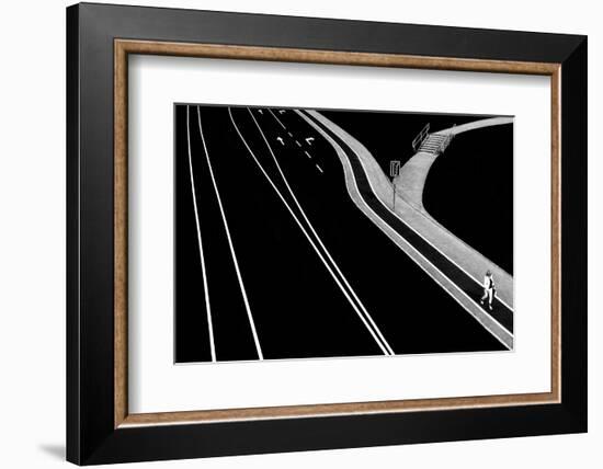 Individual-Samanta-Framed Photographic Print