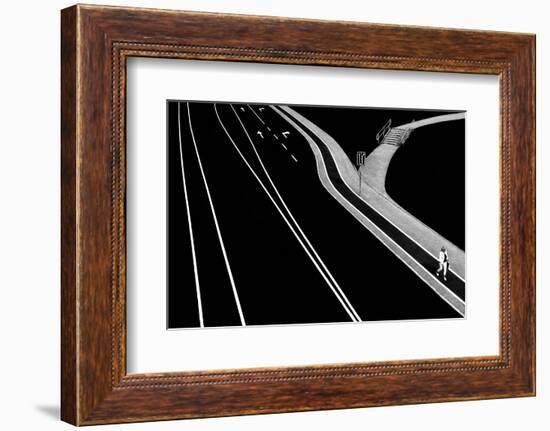 Individual-Samanta-Framed Photographic Print