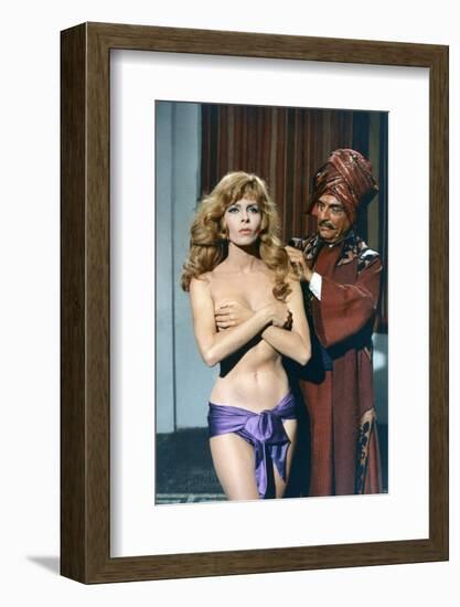 Indomptable Angelique by Bernard Borderie with Michelle Mercier, 1967 (photo)-null-Framed Photo