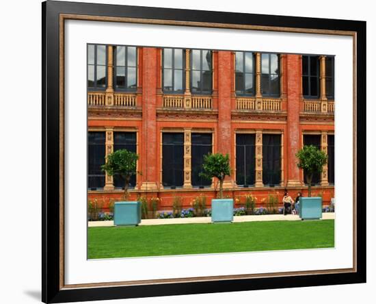 Inner Courtyard Garden at John Madejski Garden-Kim Wilkie-Framed Photographic Print