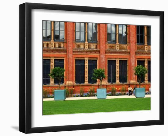 Inner Courtyard Garden at John Madejski Garden-Kim Wilkie-Framed Photographic Print