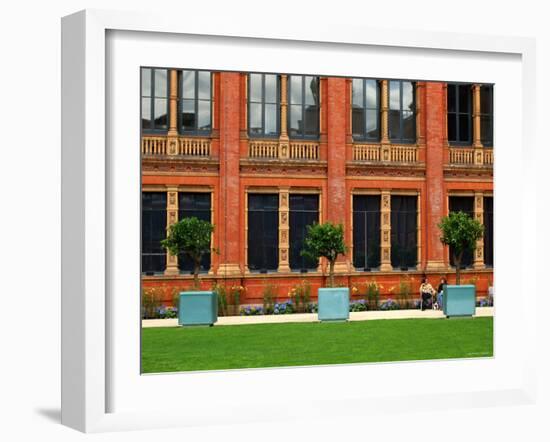 Inner Courtyard Garden at John Madejski Garden-Kim Wilkie-Framed Photographic Print