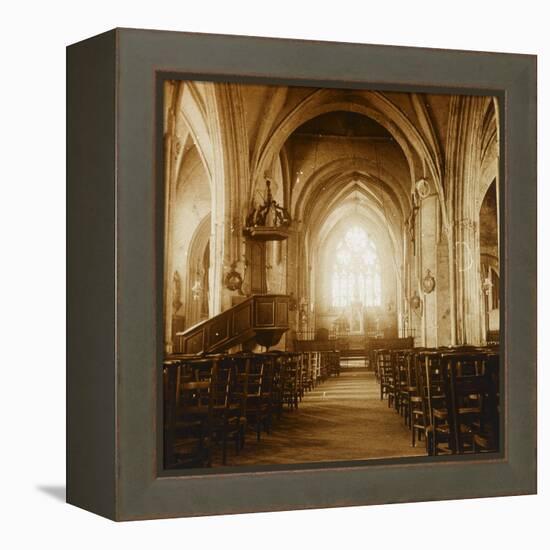 Intérieur d'église-null-Framed Premier Image Canvas