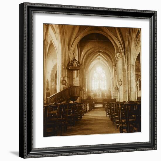 Intérieur d'église-null-Framed Giclee Print