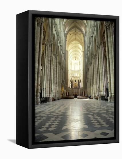 Interior of Amiens Cathedral, Amiens, Unesco World Heritage Site, Nord, France-Richard Ashworth-Framed Premier Image Canvas