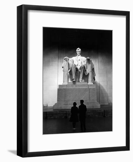 Interior of the Lincoln Memorial-Carl Mydans-Framed Photographic Print