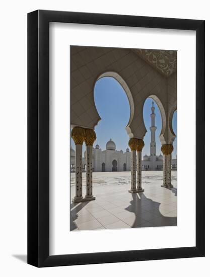 Internal View of the Arcade of the Sheikh Zayed Mosque, Al Maqta District of Abu Dhabi, Abu Dhabi-Cahir Davitt-Framed Photographic Print