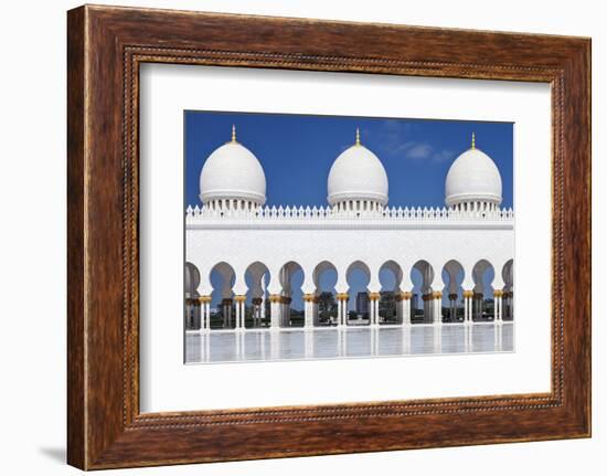 Internal View of the Sheikh Zayed Mosque, Al Maqta District of Abu Dhabi, Abu Dhabi-Cahir Davitt-Framed Photographic Print