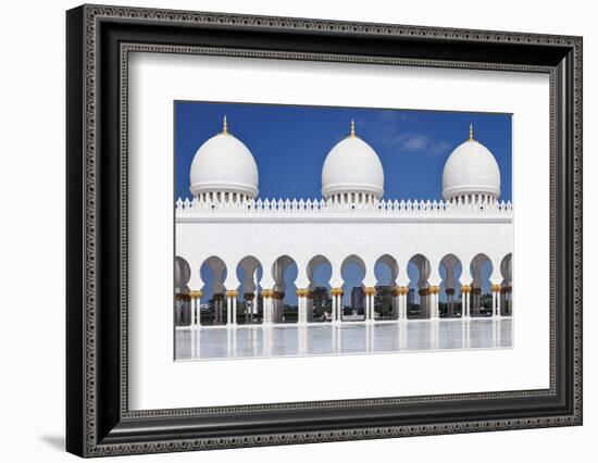 Internal View of the Sheikh Zayed Mosque, Al Maqta District of Abu Dhabi, Abu Dhabi-Cahir Davitt-Framed Photographic Print