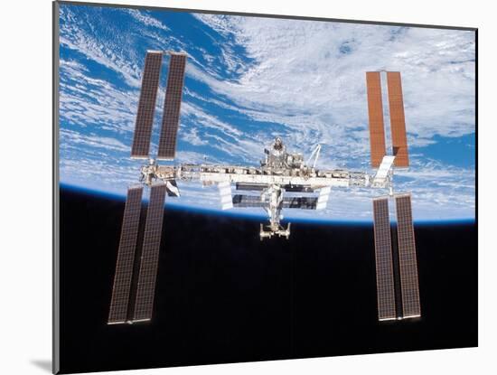 International Space Station in 2007-null-Mounted Photo