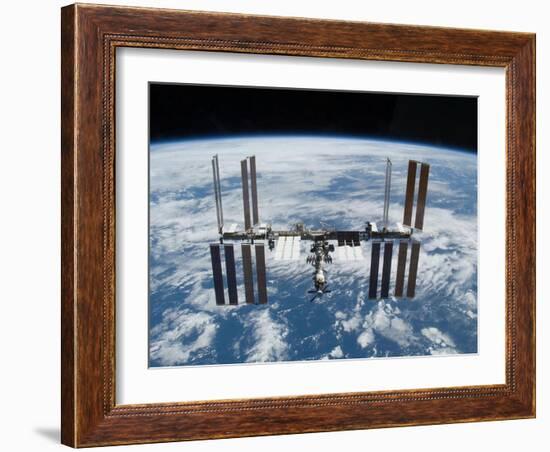 International Space Station in 2009-null-Framed Photo
