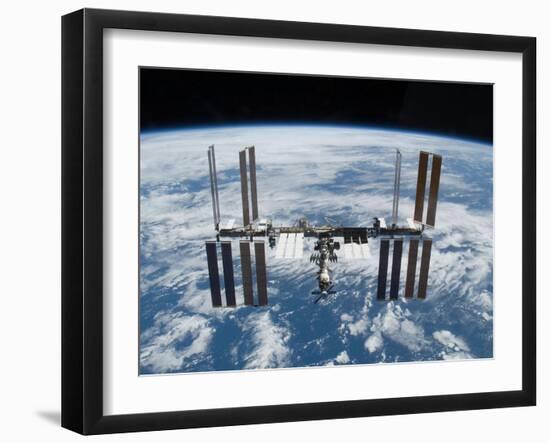 International Space Station in 2009-null-Framed Photo