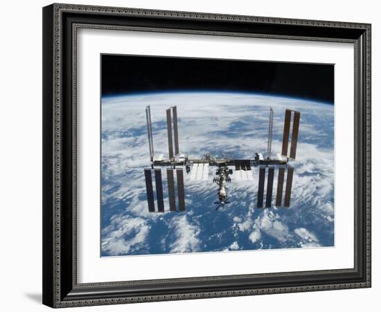 International Space Station in 2009-null-Framed Photo