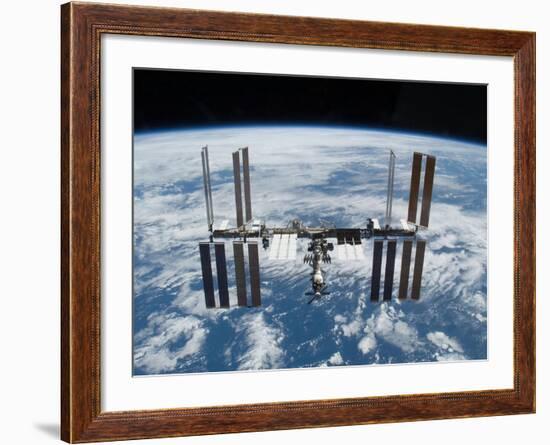 International Space Station in 2009-null-Framed Photo