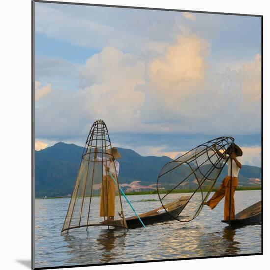 Intha Fisherman Rowing at Sunset on Inle Lake, Shan State, Myanmar-Keren Su-Mounted Photographic Print