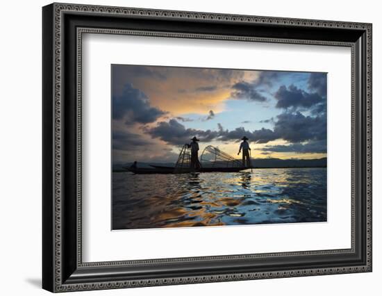 Intha Fisherman Rowing at Sunset on Inle Lake, Shan State, Myanmar-Keren Su-Framed Photographic Print