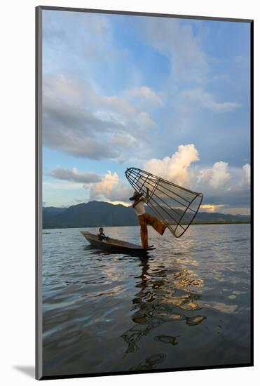 Intha Fisherman Rowing at Sunset on Inle Lake, Shan State, Myanmar-Keren Su-Mounted Photographic Print