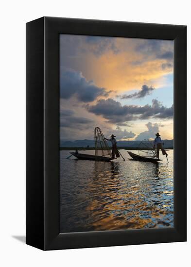 Intha Fisherman Rowing at Sunset on Inle Lake, Shan State, Myanmar-Keren Su-Framed Premier Image Canvas