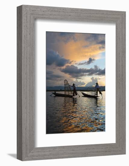 Intha Fisherman Rowing at Sunset on Inle Lake, Shan State, Myanmar-Keren Su-Framed Photographic Print