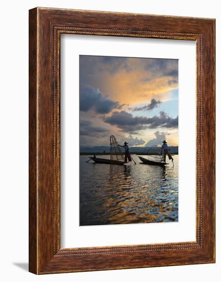 Intha Fisherman Rowing at Sunset on Inle Lake, Shan State, Myanmar-Keren Su-Framed Photographic Print