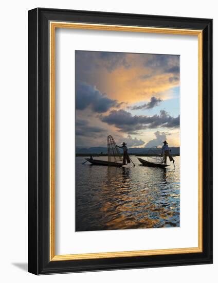 Intha Fisherman Rowing at Sunset on Inle Lake, Shan State, Myanmar-Keren Su-Framed Photographic Print