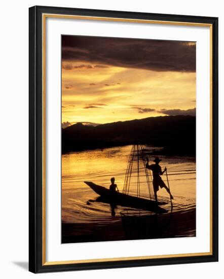 Intha Fisherman Rowing Boat With Legs at Sunset, Myanmar-Keren Su-Framed Photographic Print