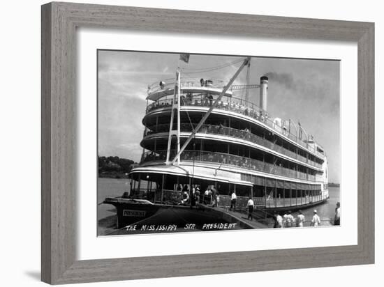 Iowa - Mississippi Steamer President-Lantern Press-Framed Art Print