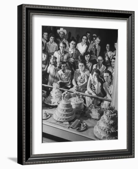 Iowa State Fair Food Exhibit-John Dominis-Framed Photographic Print